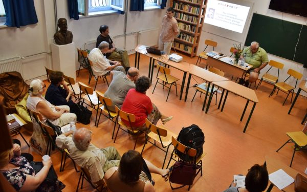 Az Emlékpont történészei a Vásárhelyi Történelmi Kör konferenciáján