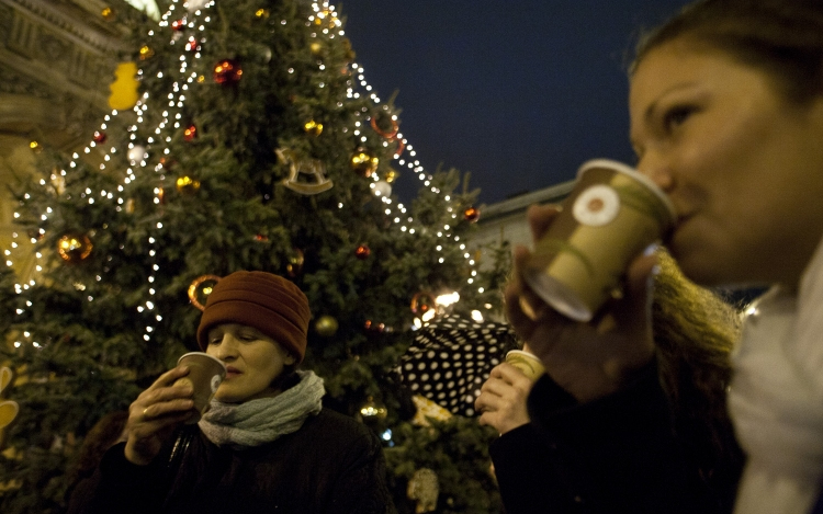 Adventi lázban ég Európa