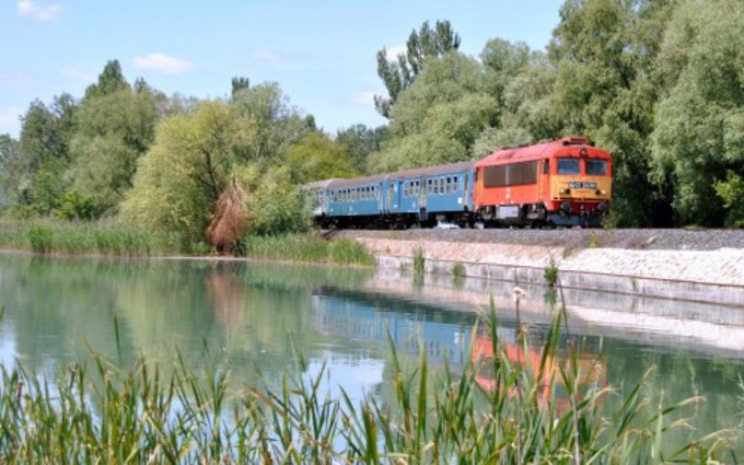 Ősszel is Balaton – a vasúton is