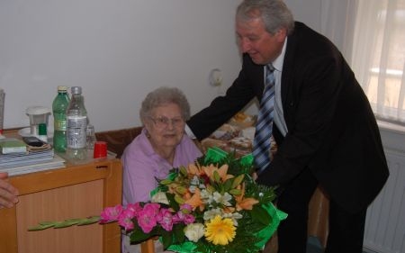 95. születésnapján köszöntötték Halápi Ambrusné Marika nénit