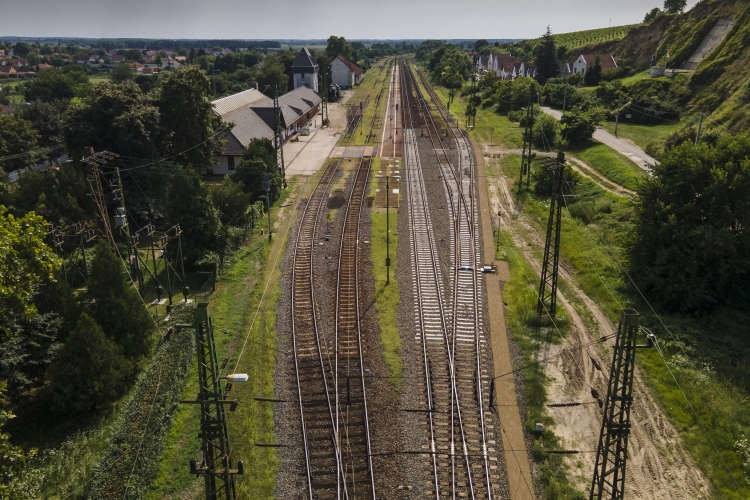 Megújult a Mezőzombor–Nyíregyháza vasútvonal 