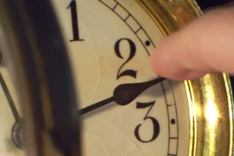 Naponta 2-3 százalékos megtakarítással jár az óraátállítás